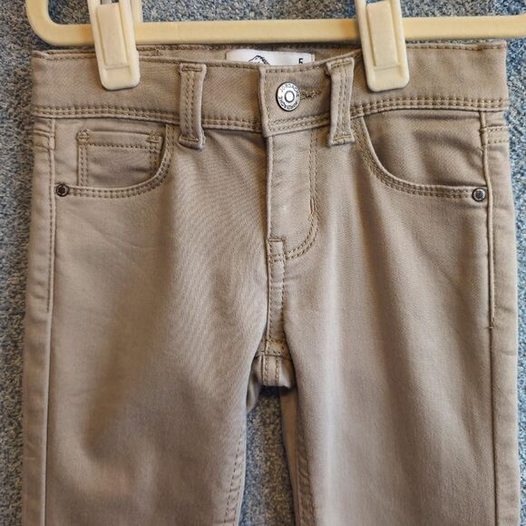Jordache Girls Size 5 Tan Khaki Skinny Slim Leg Adjustable Waist Uniform Pants - Picture 2 of 8